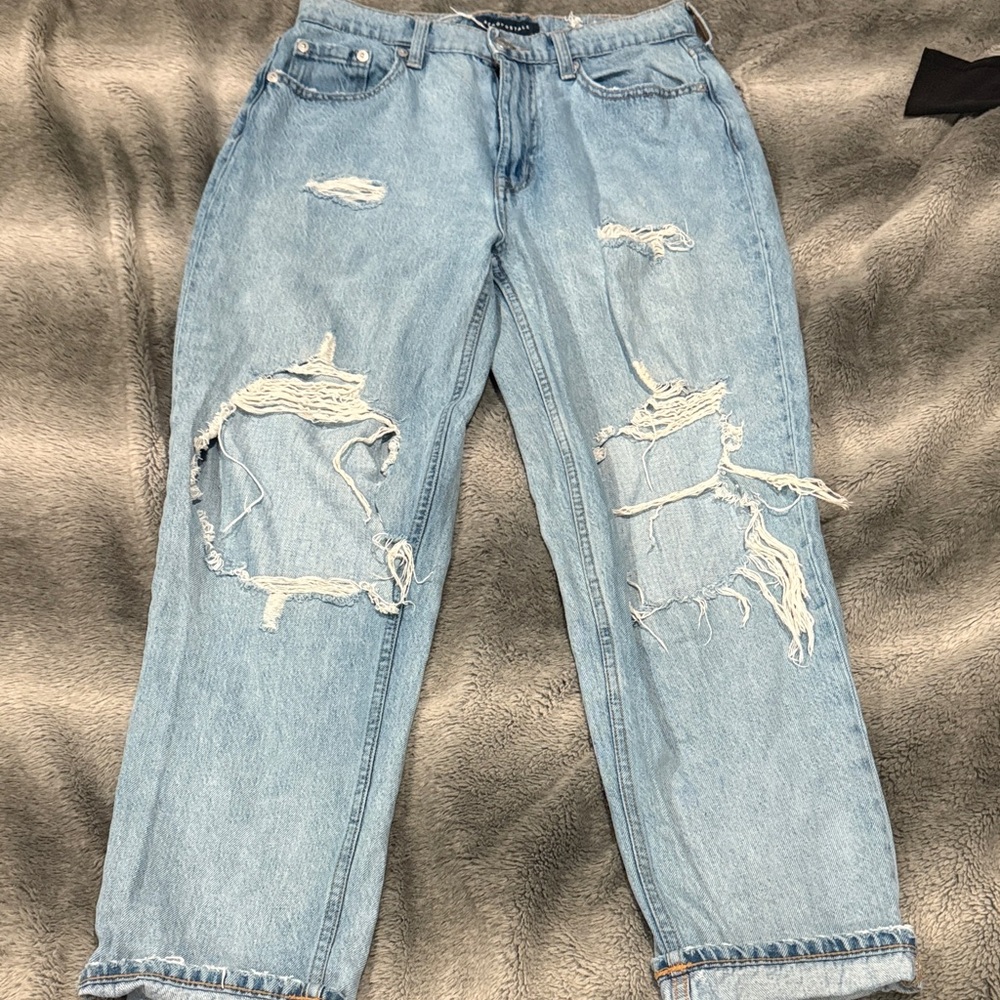 Aeropostale Light Blue Curvy Mom Jeans